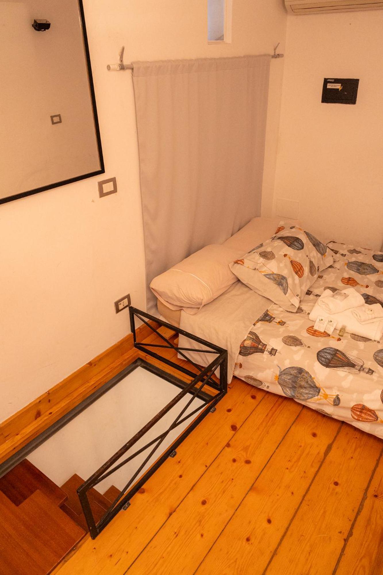Homehouse Serpenti - Colosseum - Rione Monti Ρώμη Δωμάτιο φωτογραφία